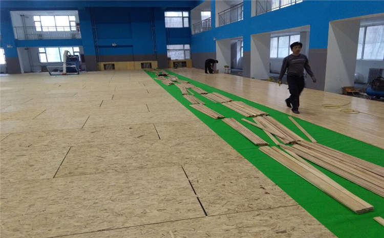 橡膠木體育運動地板每平米價格